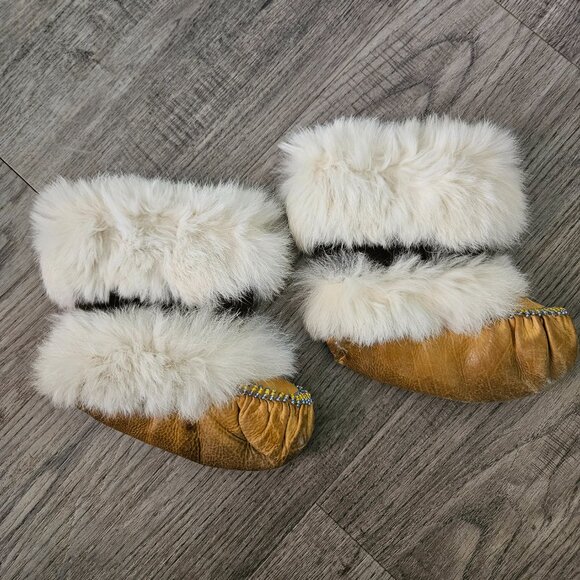 Handmade Inuit Mukluks Fur & Leather Beaded Boots - - Picture 3 of 10